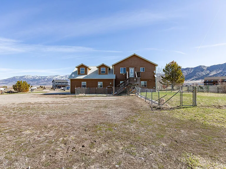 5550 Foster Ln #B — Photo 17