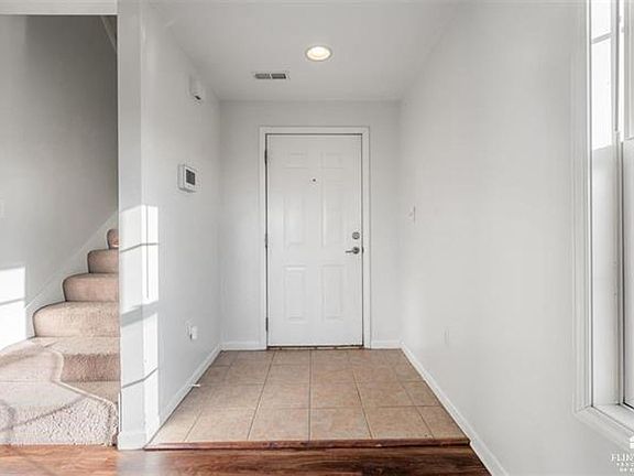 2nd image of 2809 Elm Creek Dr