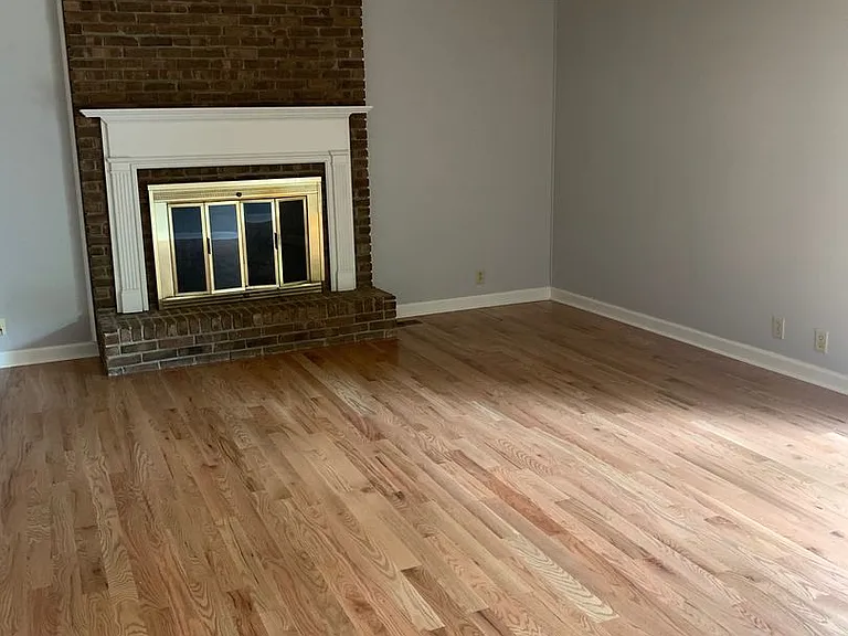 305 Dogwood Ct — Photo 18