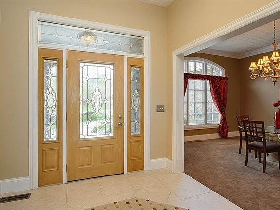 3rd image of 2857 Maginn Dr