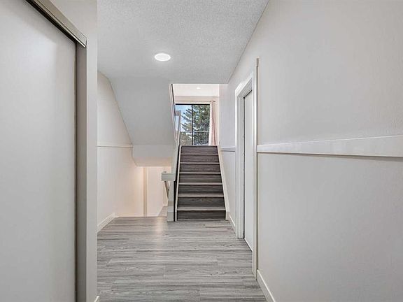 4th image of 5019 46th Ave SW #50
