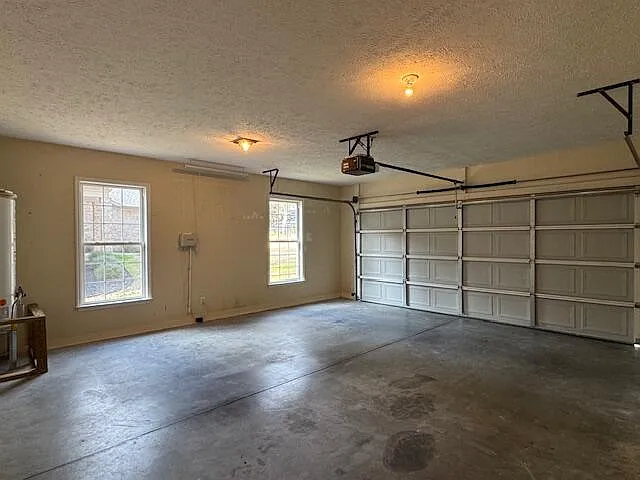 125 Golden Pond Ct — Photo 31