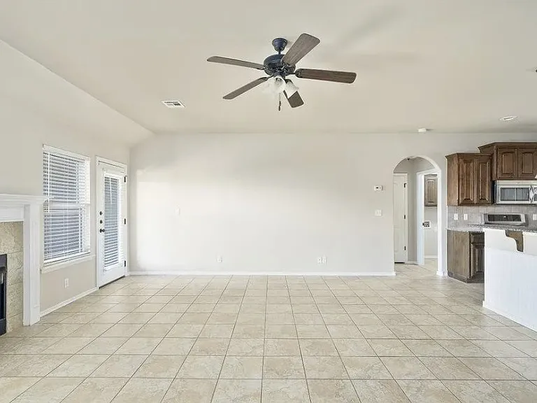 13332 S 21st Pl — Photo 11