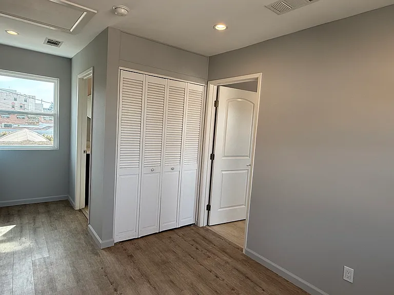 5409 Meridian St #1/2 — Photo 6