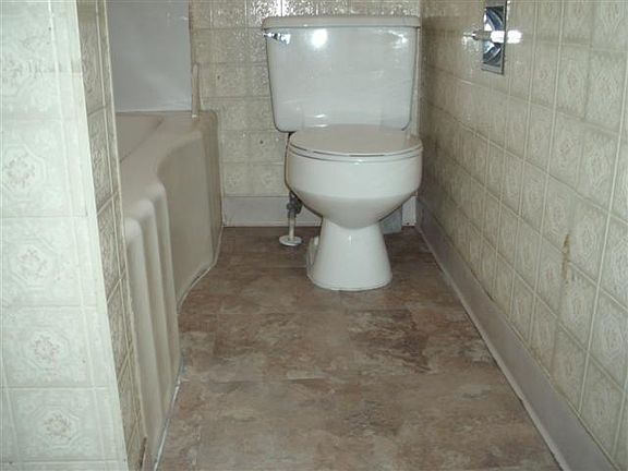 5th image of 651 Maple St