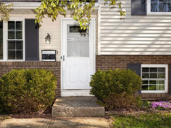 4th image of 1420 Hempwood Dr