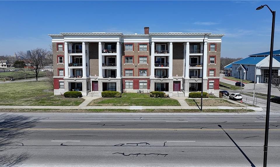 1st image of 1614 E Linwood Blvd