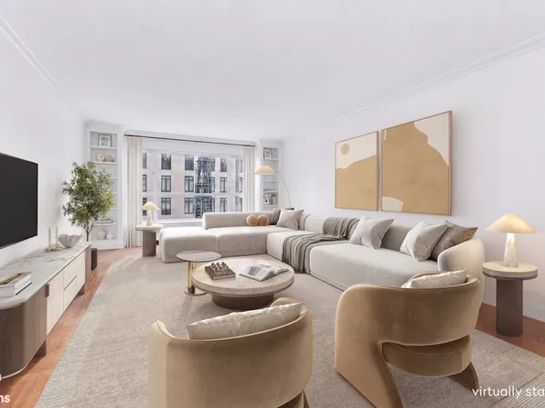 1020 Park Avenue image 1 of 14