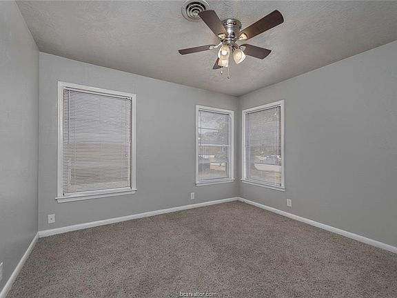 5th image of 4209 Oaklawn St #1