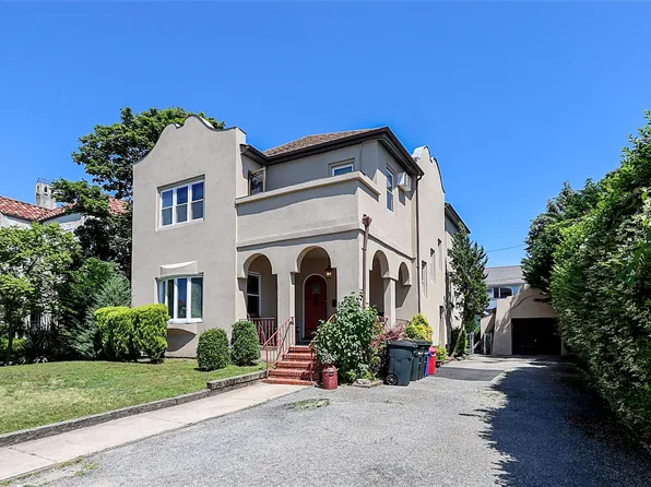 151 E Olive Street, Long Beach, NY 11561