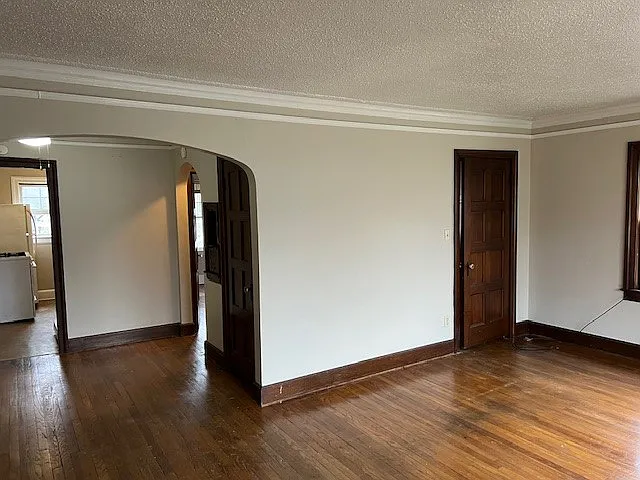 3002 Woodland Ave — Photo 4