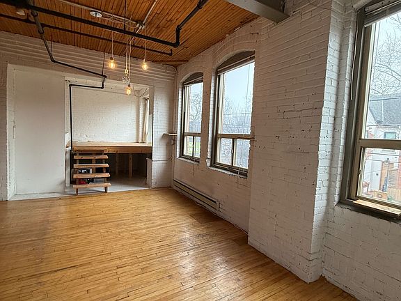 5th image of 34 Noble St #201