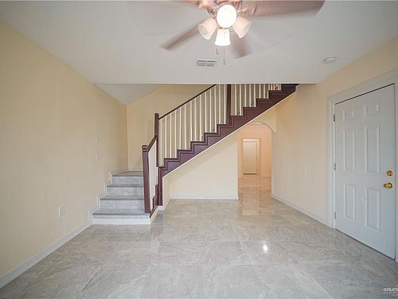 5th image of 1116 Fresno Dr