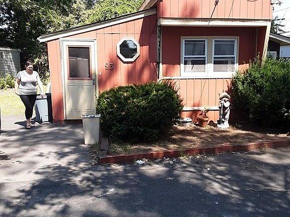 4th image of 259 Newbury St Lot 23
