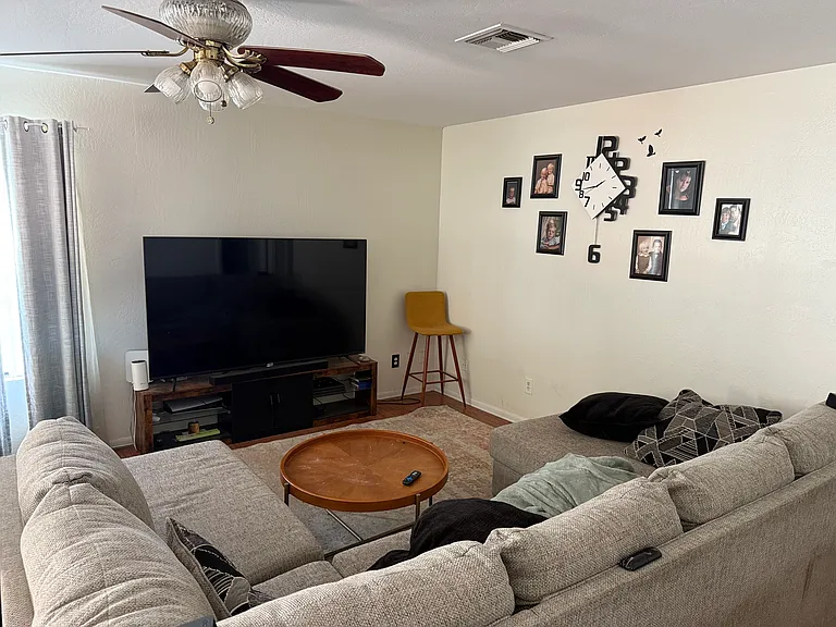 5137 W Christy Dr — Photo 11