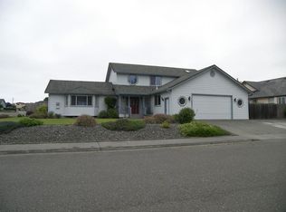 2070 Crystal Way, McKinleyville, CA 95519