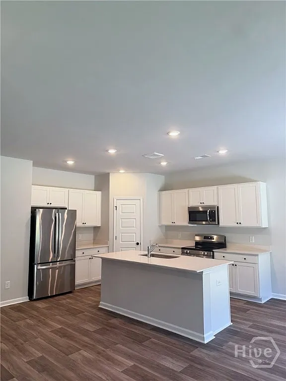 4 bed, 2.0 bath, 1885 sqft, $2,200 — Photo 3