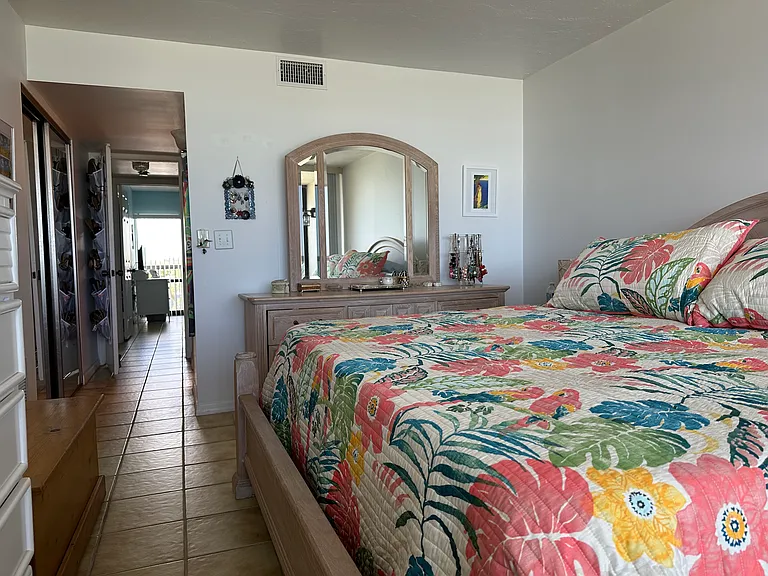 4141 Ocean Dr #403 — Photo 18