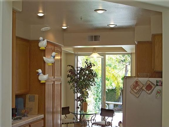 5th image of 460 S San Vicente Ln