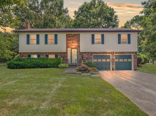 209 Farmbrook Cir, Frankfort, KY 40601
