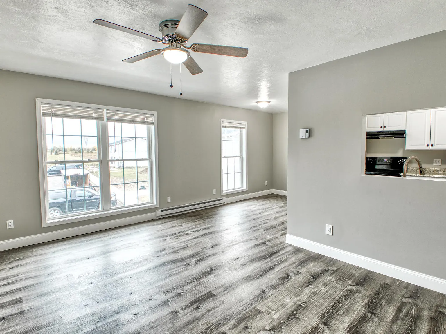 1 bed, 720 sqft, $995 — Photo 2