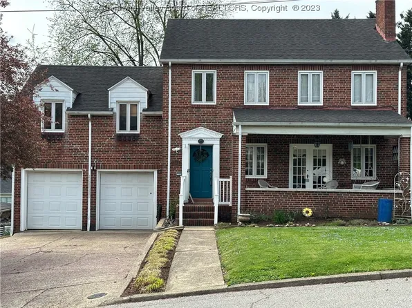 703 Red Oak St, Charleston, WV 25302