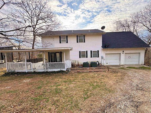 2nd image of 308 Woodrock Ln
