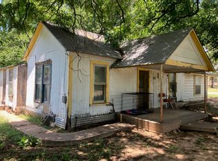 432 N Johnson St, De Leon, TX 76444