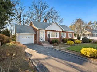 462 Broadway, North Attleboro, MA 02760
