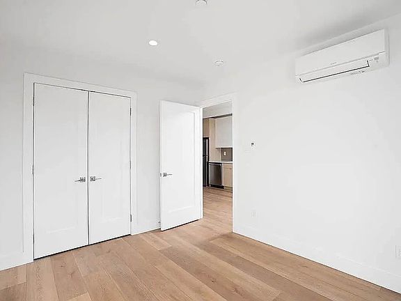 5th image of 2309 Astoria Blvd #2A