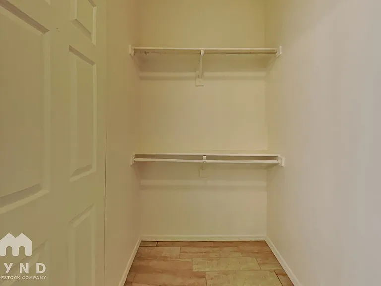 9303 W Raymond St — Photo 11