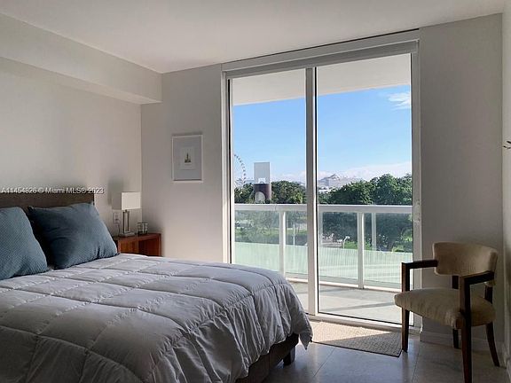2nd image of 50 Biscayne Blvd APT 603