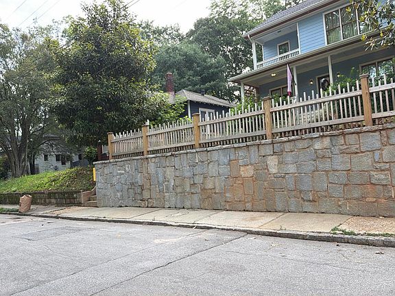 2nd image of 610 Gresham Ave