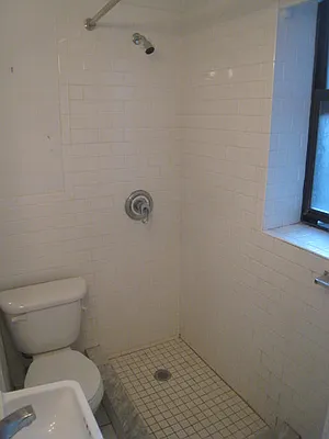 Rented by City Connections Realty | media 6