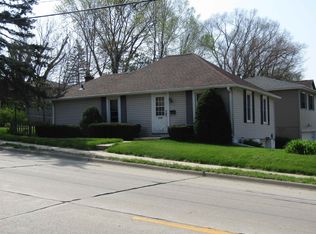 2780 Pennsylvania Ave, Dubuque, IA 52001