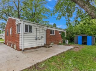 18736 Woodworth, Redford, MI 48240