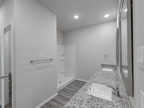 3rd image of 24218 Valarie Ave