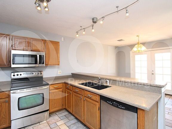 4th image of 3245 W Blackhawk Dr