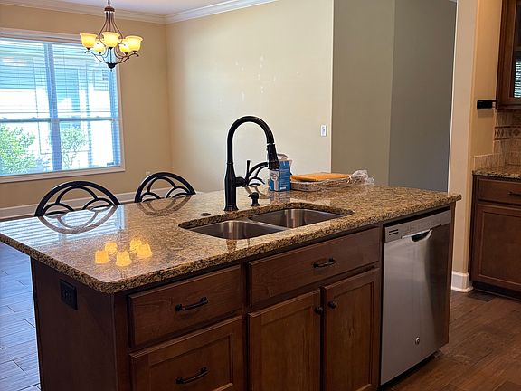 4th image of 123 Miller Ct