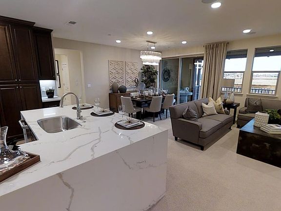 5th image of 633 Sandalwood Dr Unit 4