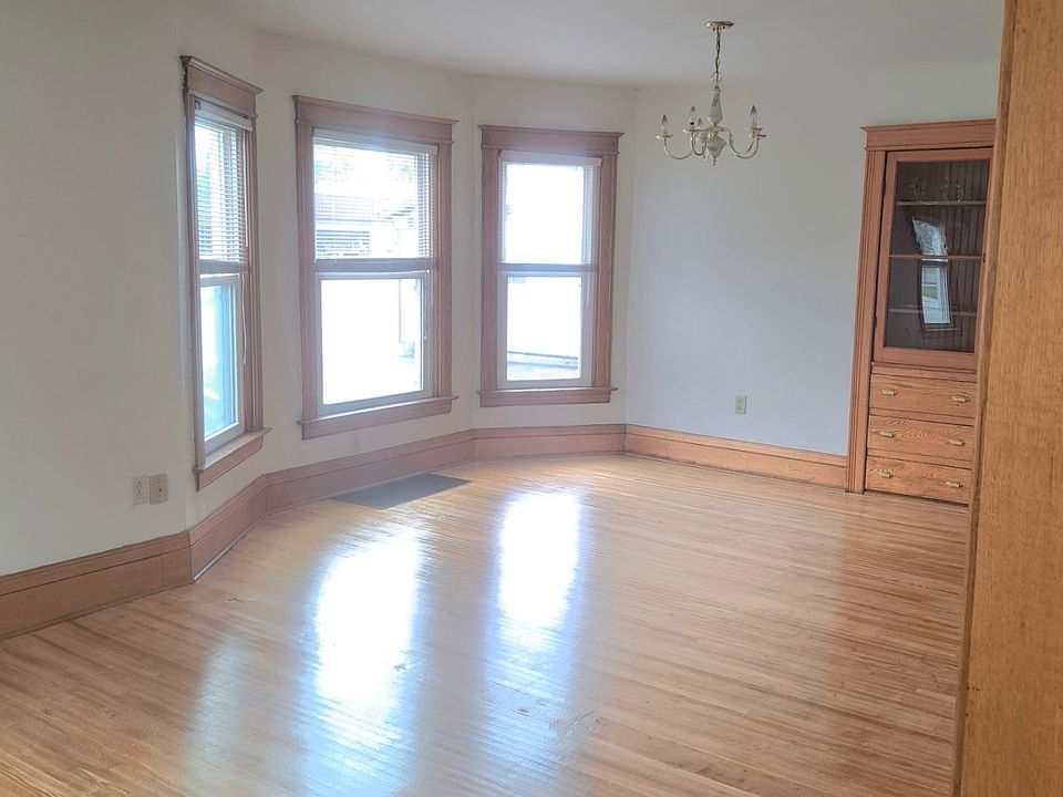 1st image of 470 Ellicott St