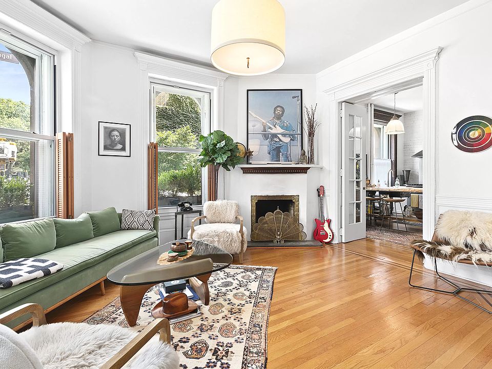 1st image of 141 Mac Dougal St #1