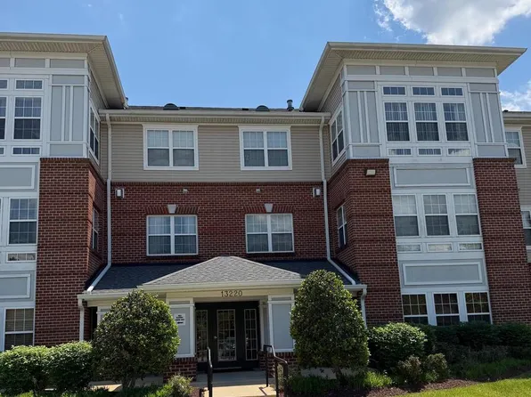 13220 Fox Bow Dr APT 104, Upper Marlboro, MD 20774