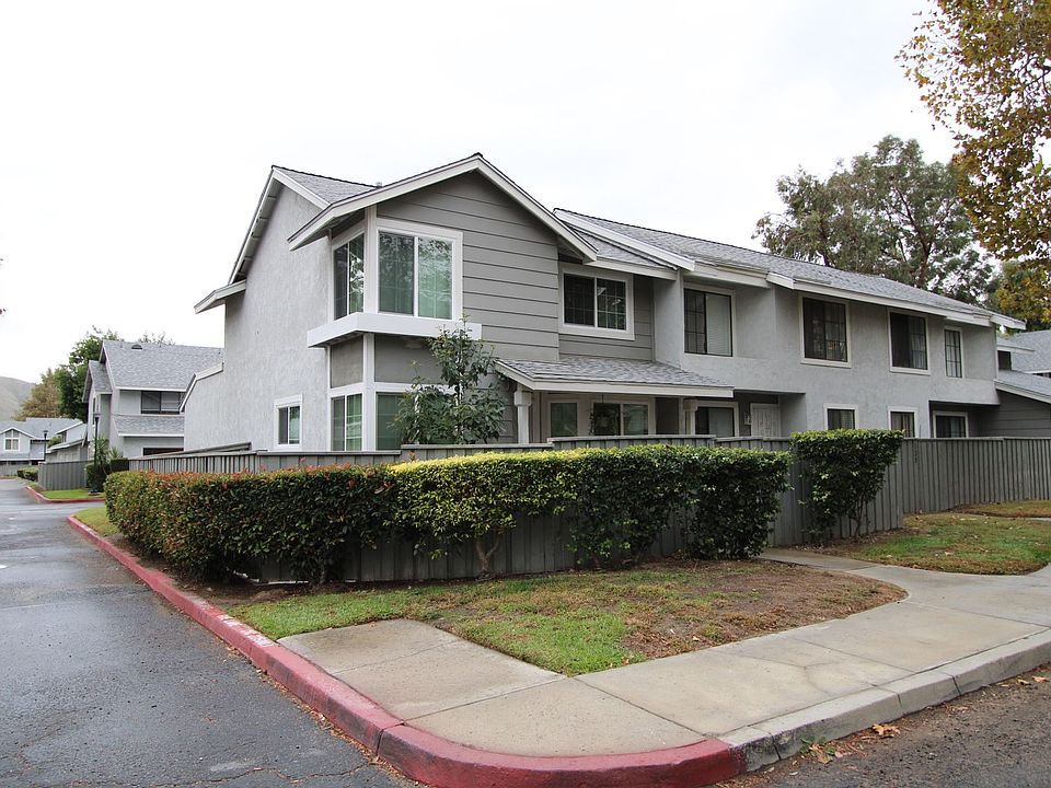 1st image of 1380 W 48th St Unit 121