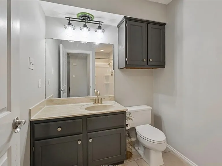 2400 Longmire Dr #301 — Photo 18