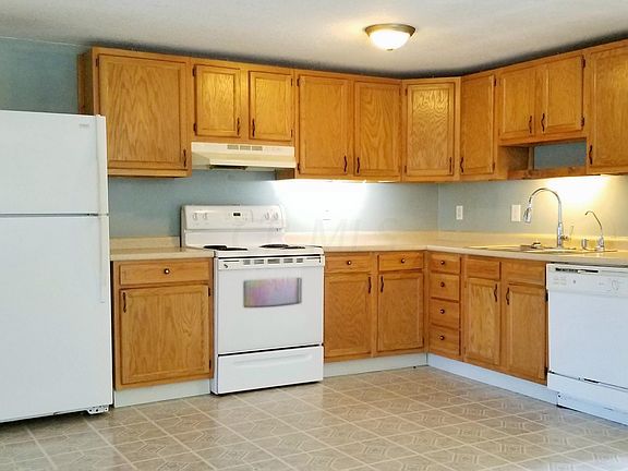 4th image of 3766 Marquardt Dr NE