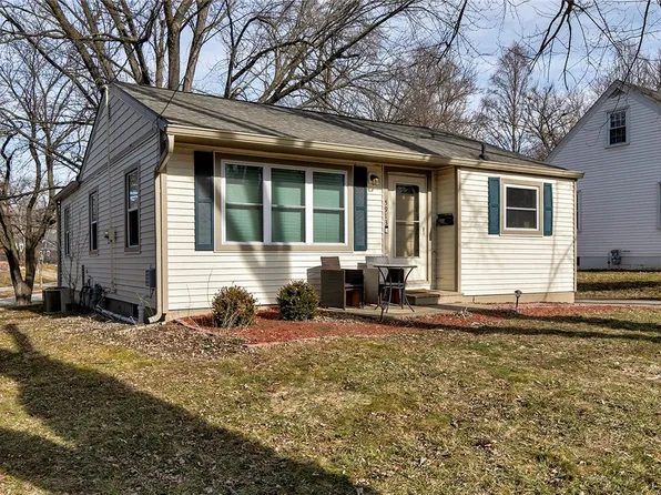 5913 Clark St, Des Moines, IA 50311