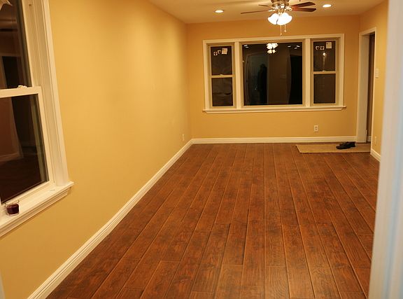 3rd image of 6305 N Maplewood Ave