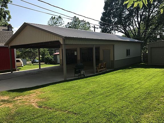 3rd image of 309 Kansas Ave