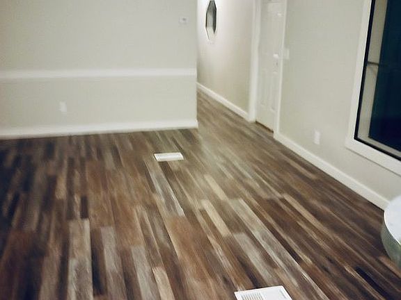 3rd image of 1068 N Lancer Ln